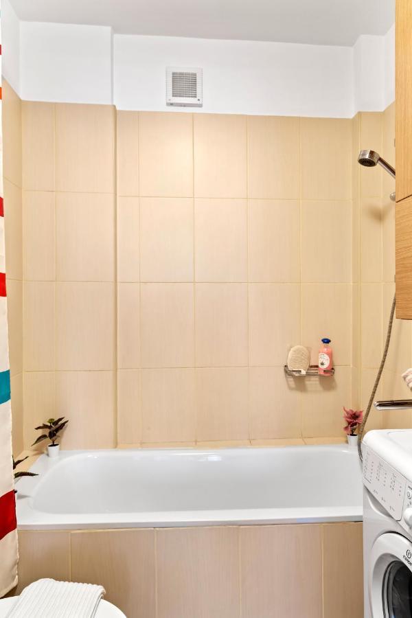City Vibes Apartment ブカレスト エクステリア 写真