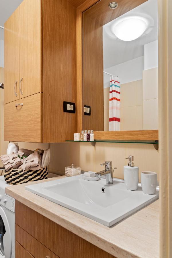City Vibes Apartment ブカレスト エクステリア 写真